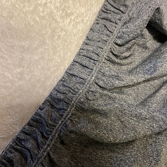 Grey maternity tank size L/XL - Picture 3 of 4